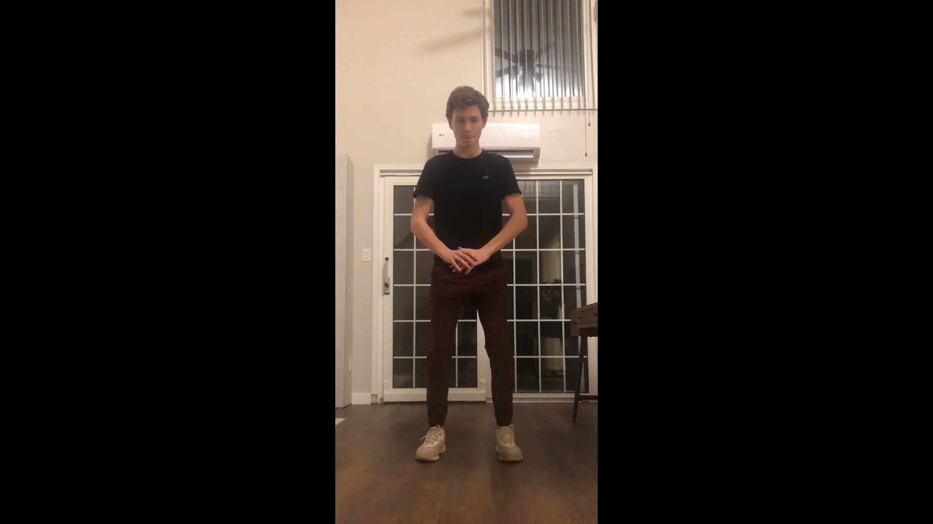 Watch eli willoughby's Vertical Jump: 21.9 inches