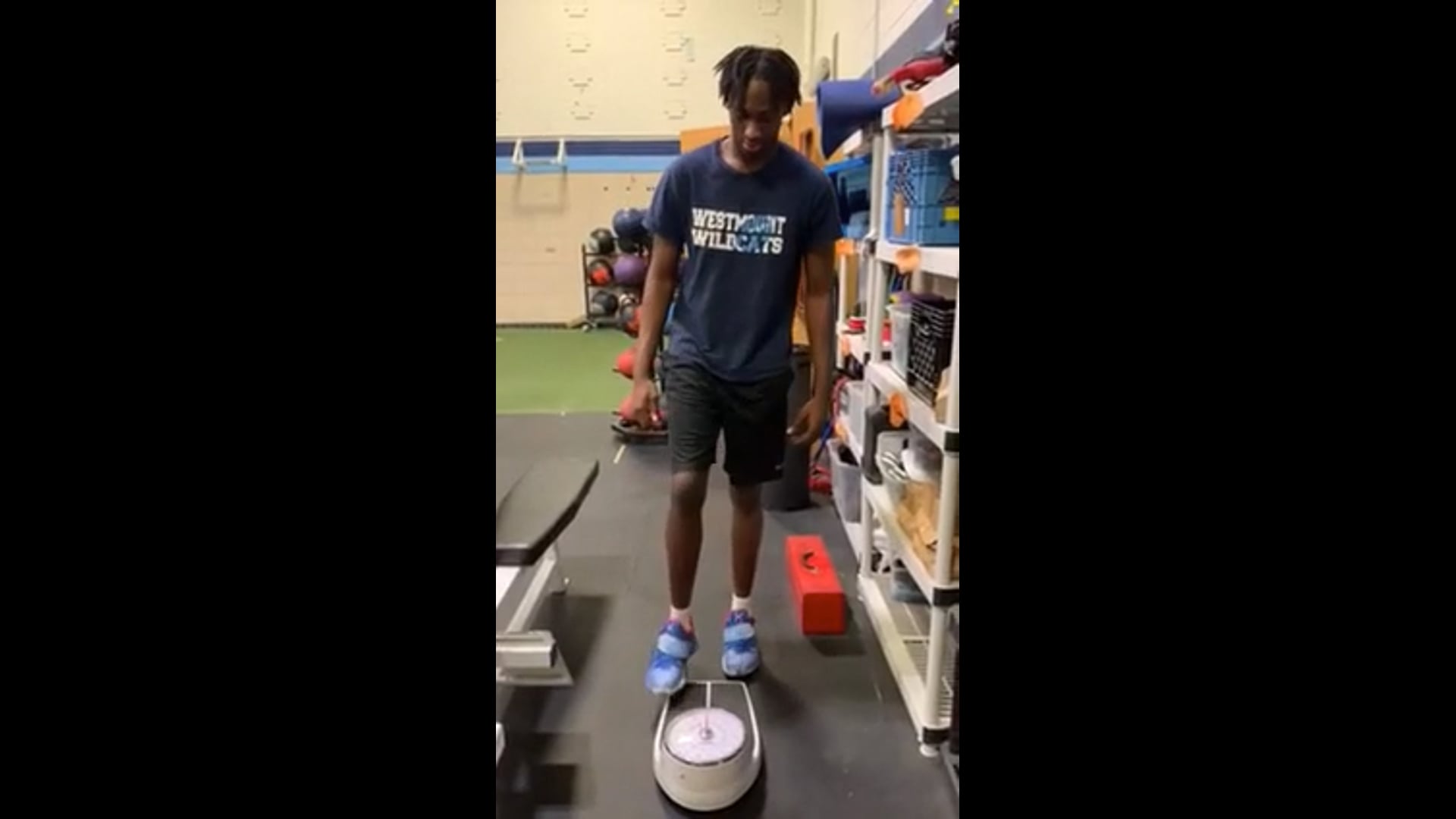 Watch jahkeem irons's Weight: 198 pounds