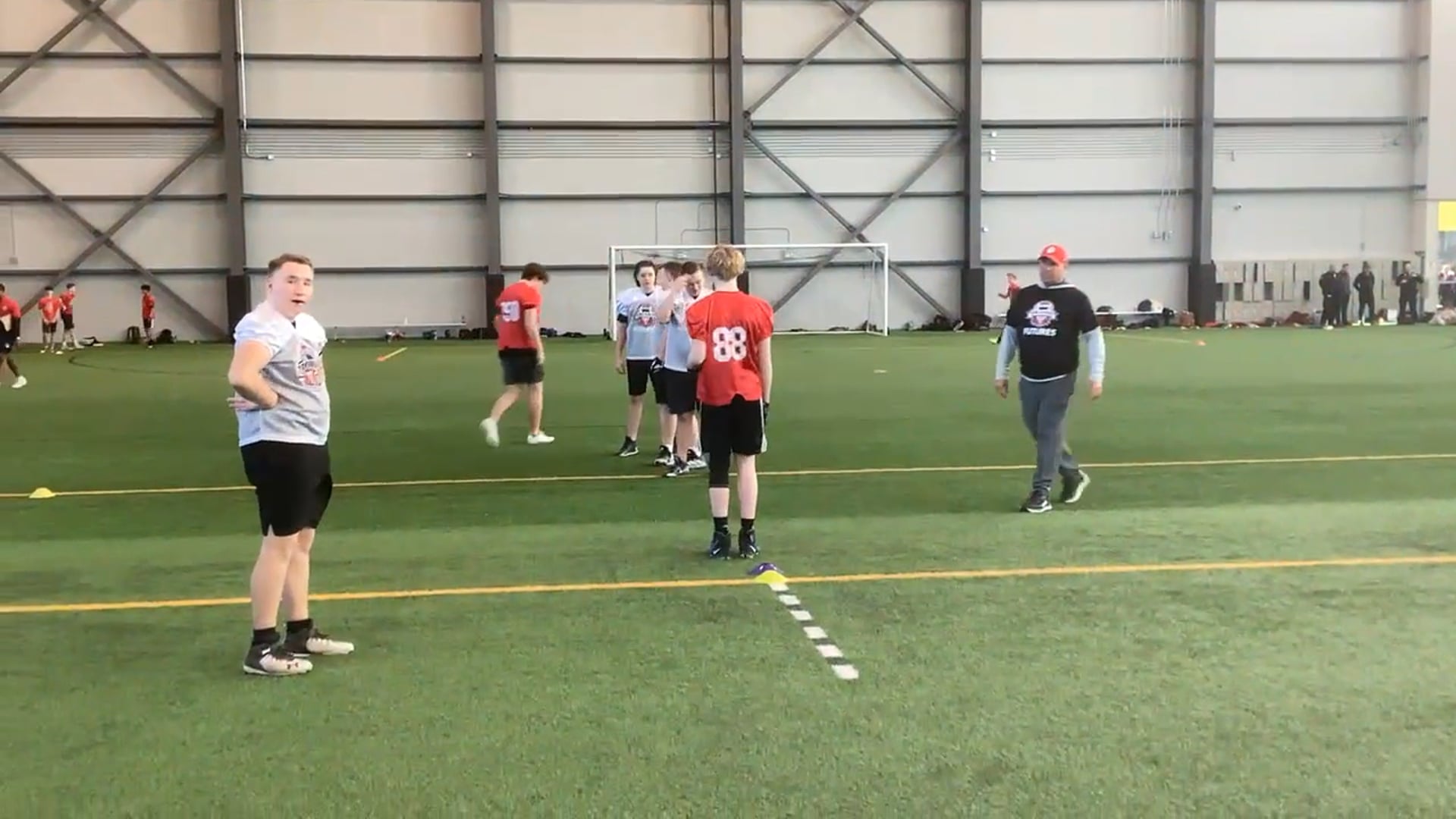 Watch braylon brown's 5-10-5 Agility: 5.47 seconds