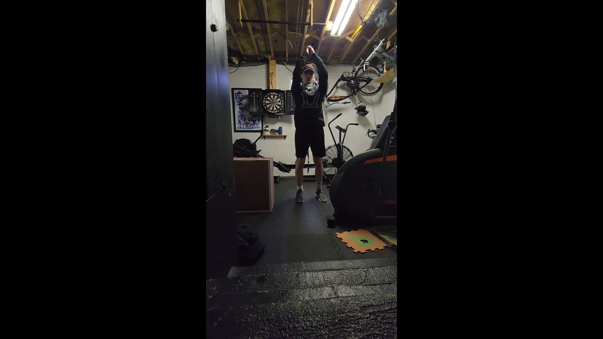 Watch liam finley's Vertical Jump: 24.05 inches