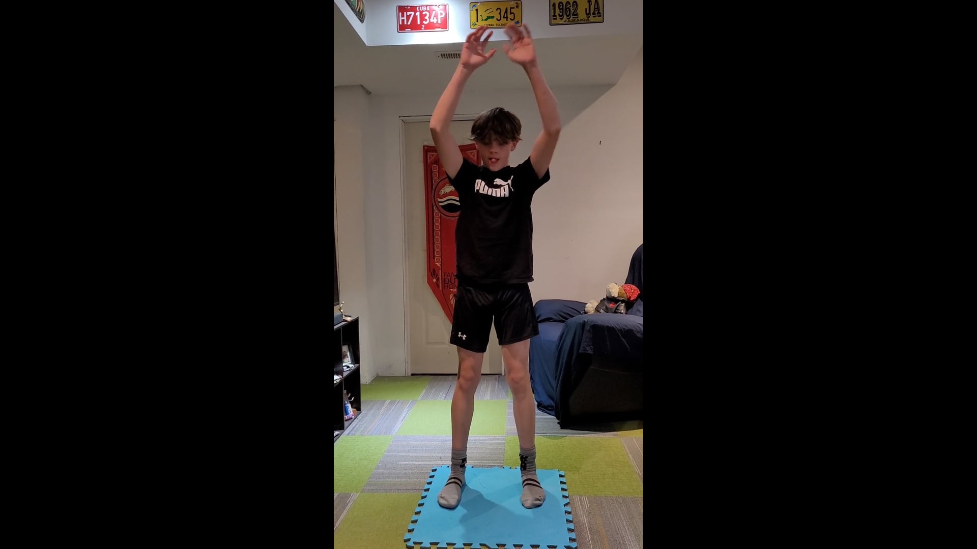 Watch iain dempster's Vertical Jump: 18.36 inches