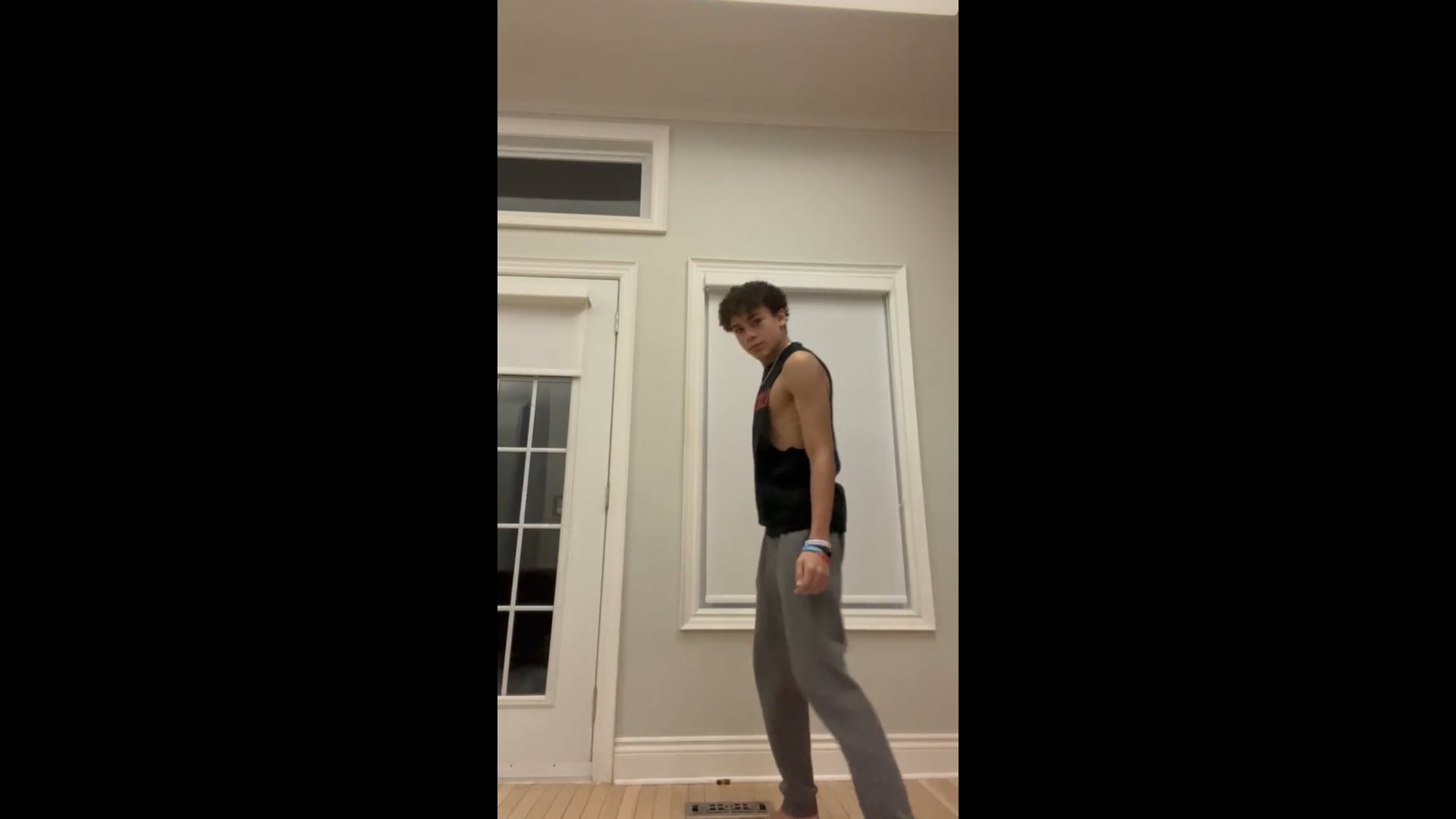 Watch adam wiltshire's Vertical Jump: 28.42 inches