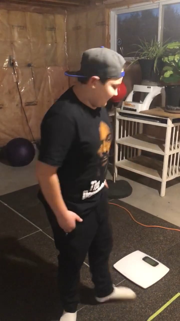 Watch murat karsanov's Weight: 182.2 pounds