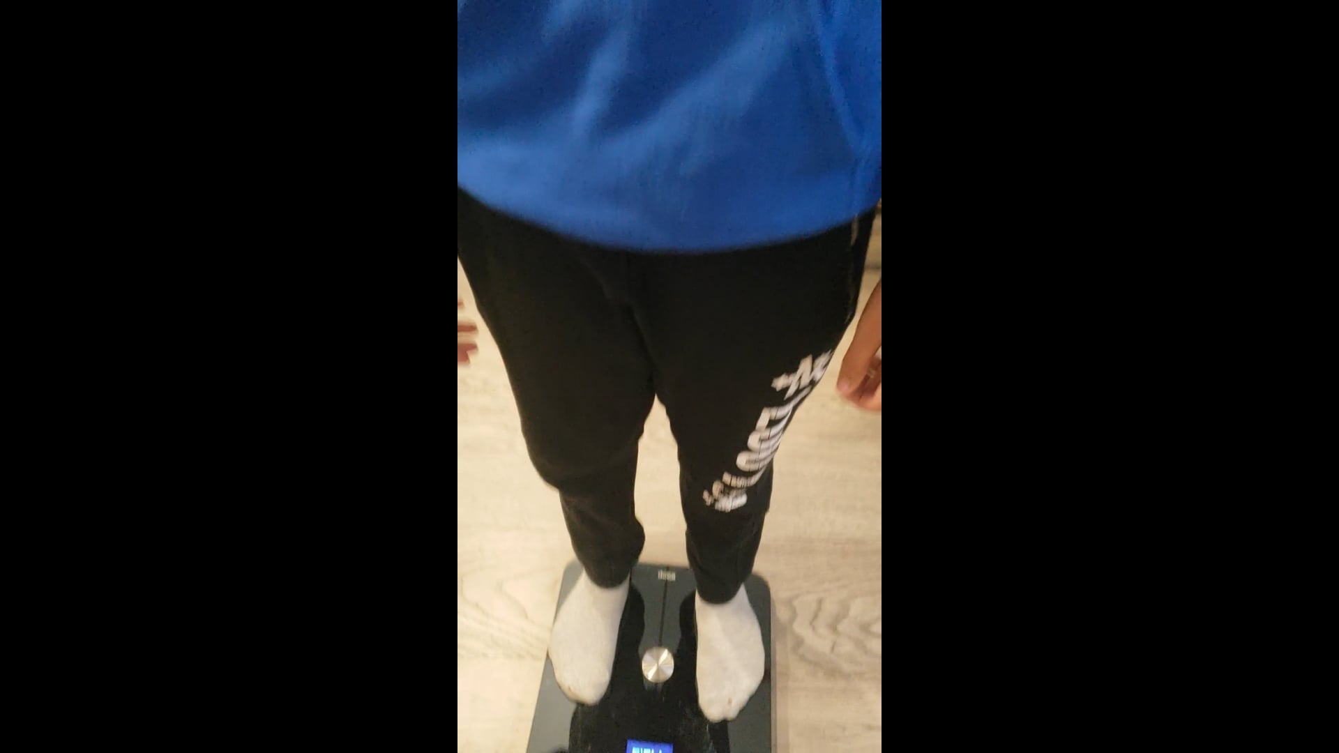 Watch adoni marshall's Weight: 115.5 pounds