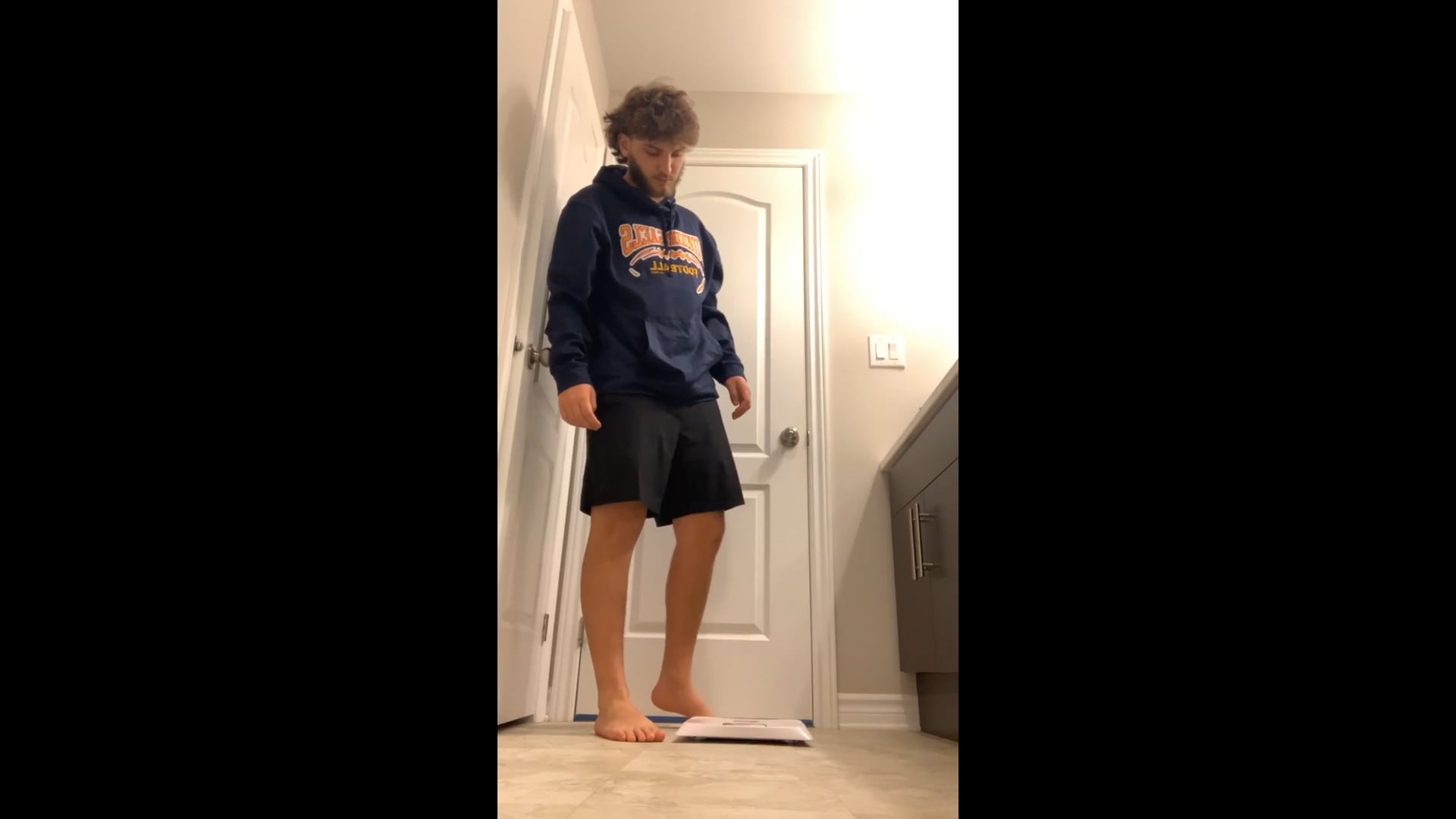Watch aaron curtis's Weight: 187 pounds