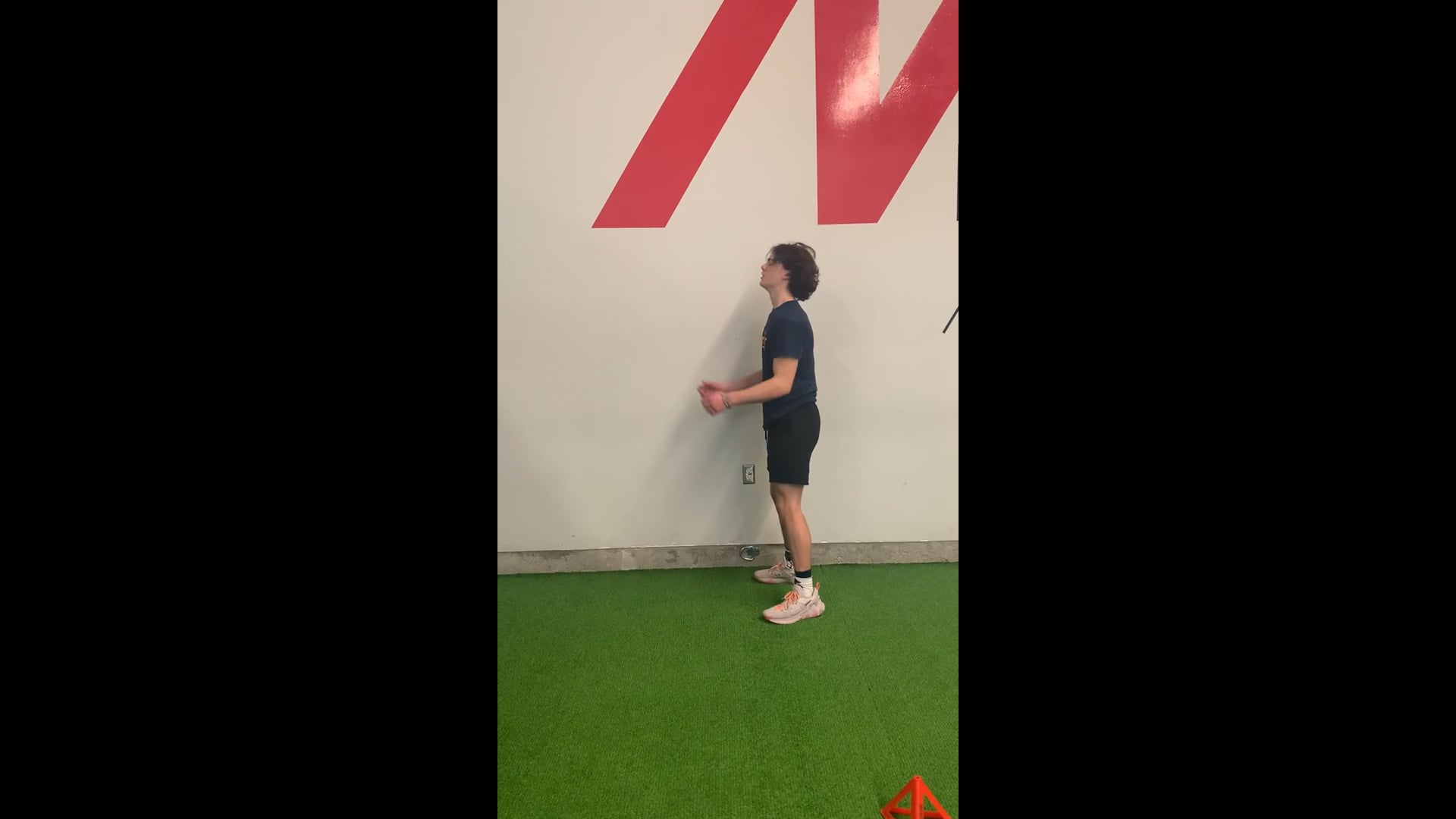 Watch george  doulas's Vertical Jump: 23.36 inches