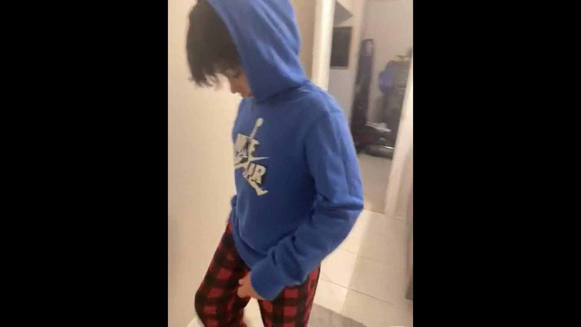 Watch joshua walls's Weight: 103.2 pounds