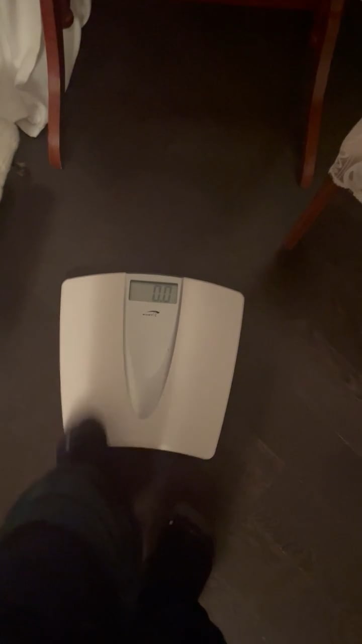 Watch christian d’astice's Weight: 135.6 pounds