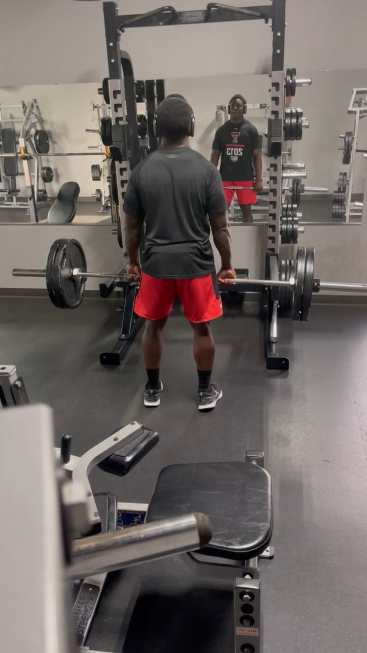 Watch micah awe's middle linebacker film