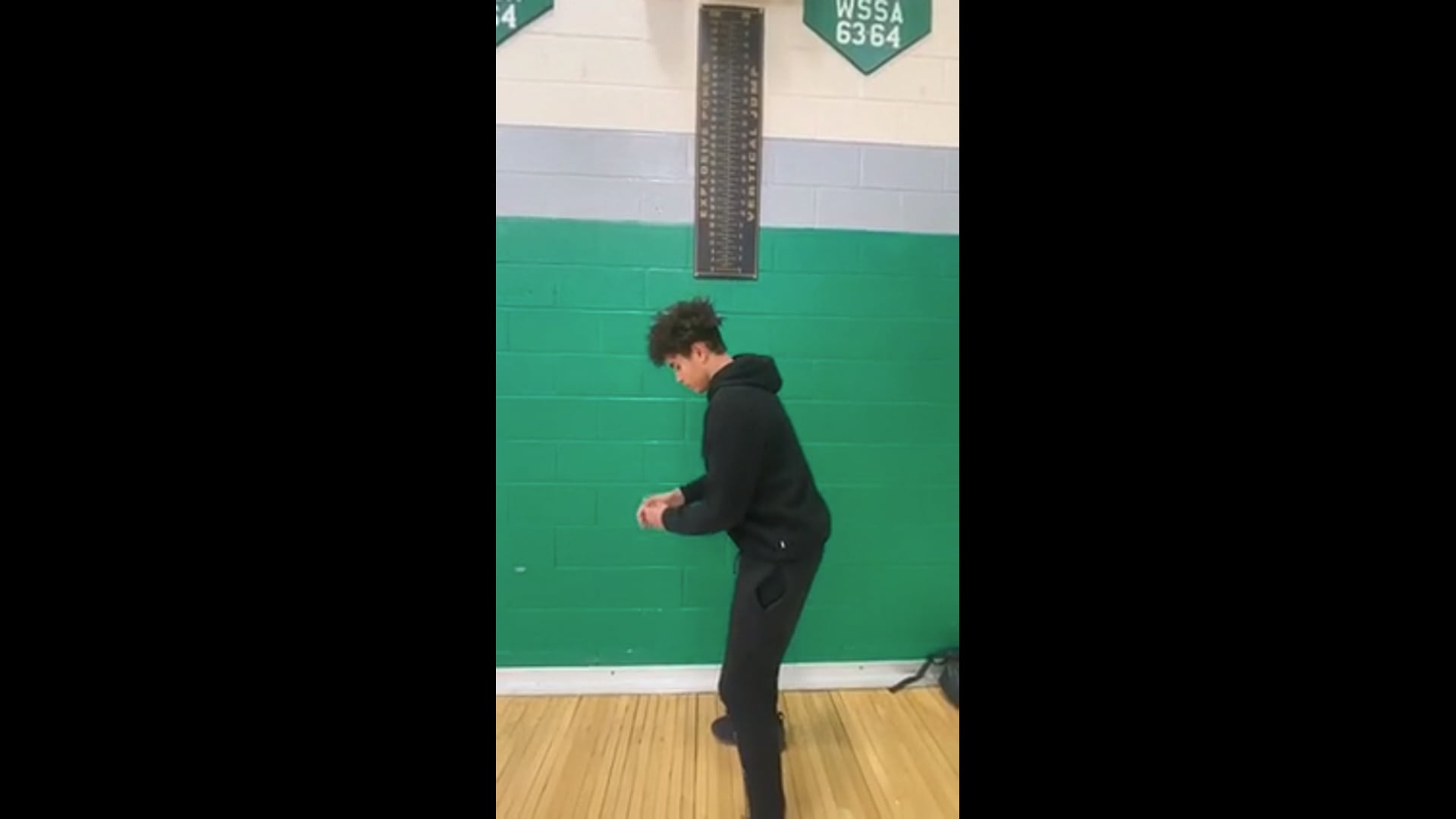 Watch preston jones's Vertical Jump: 22.8 inches