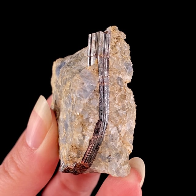 Rutile (''bent'' crystal) (uncommon locality specimen)