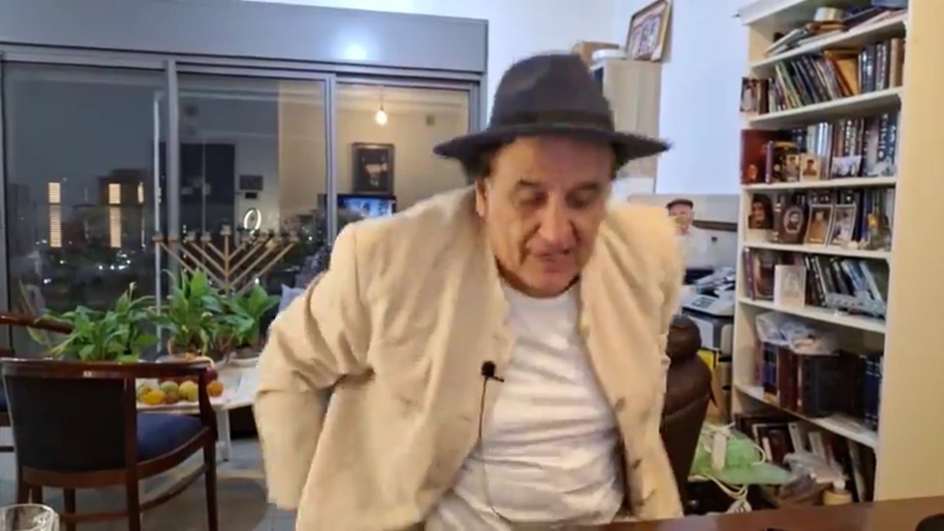 מתארח אצל מפתח הגאולה,17.11.23