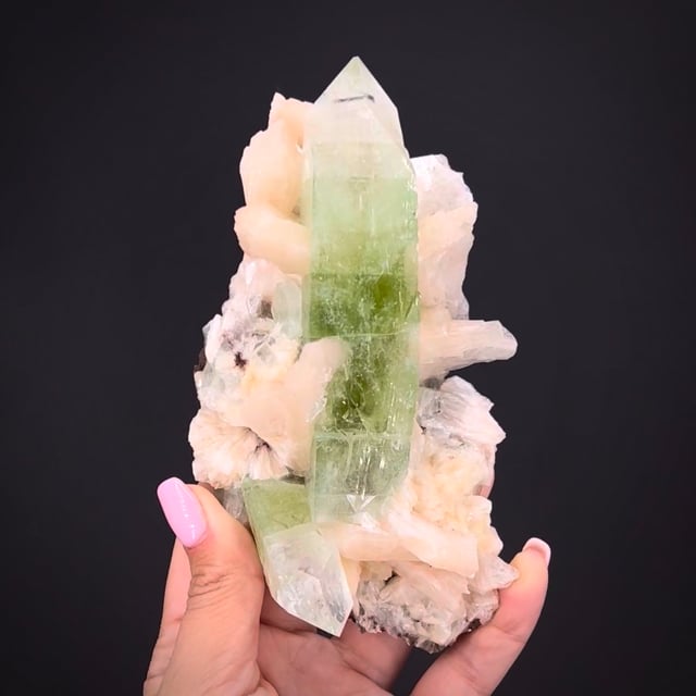 Fluorapophyllite with Stilbite