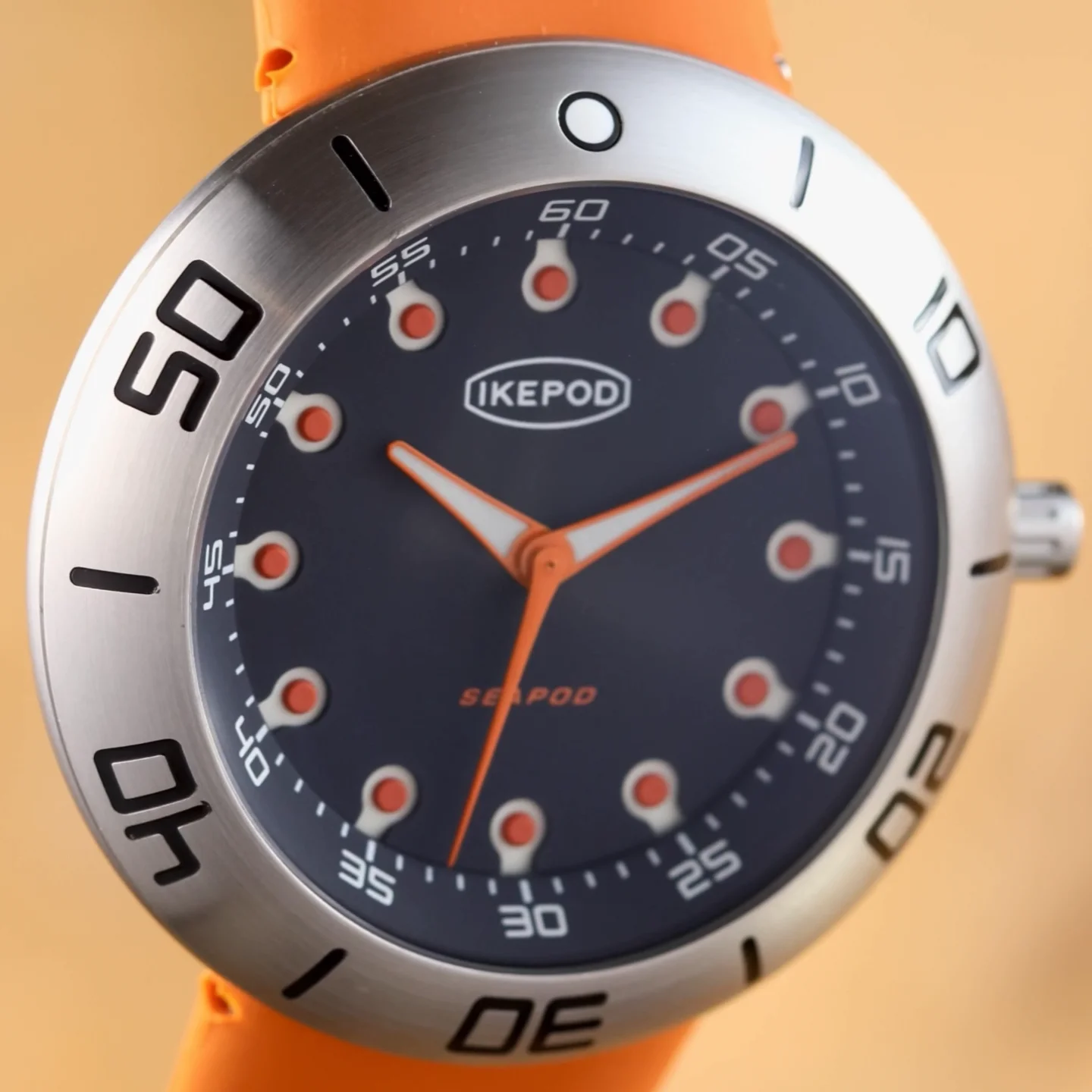 Seapod diver water resistant to 200 meters, Swiss design. Automatic