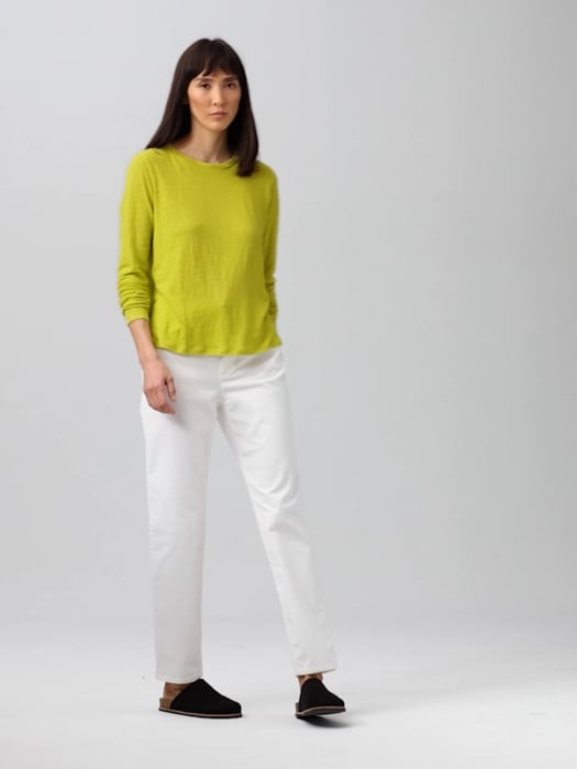 Petite white linen pants + neon yellow blouse