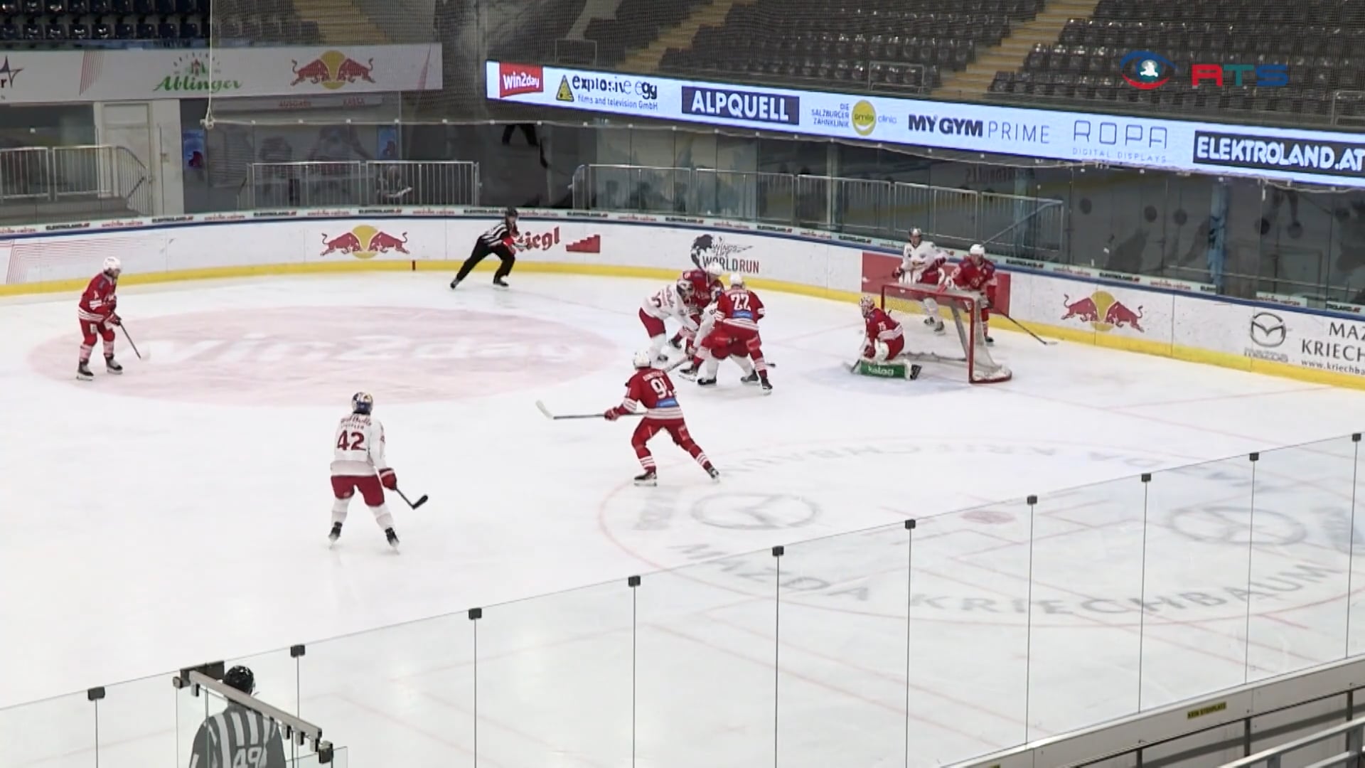 die-red-bull-hockey-juniors-bleiben-erklimmen-das-obere-tabellendrittel