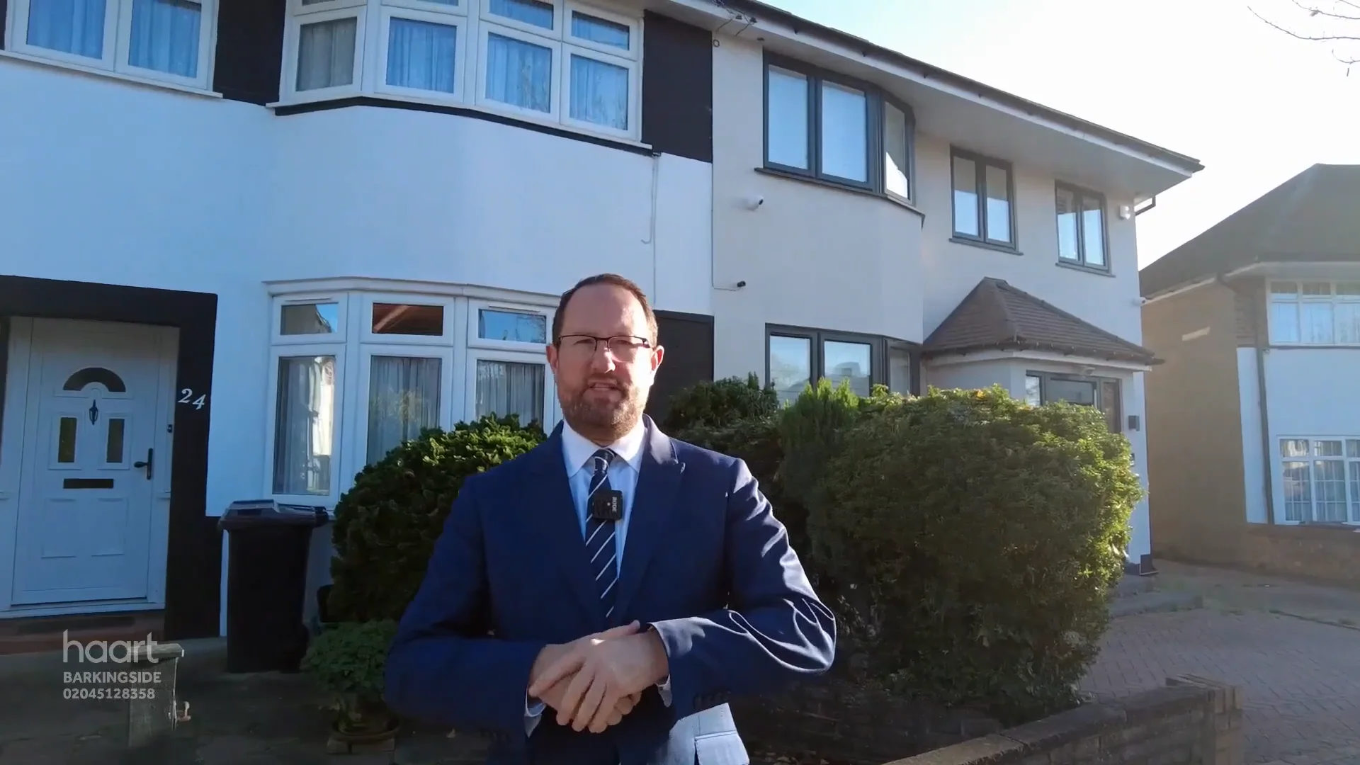 Virtual Viewing of Hanover Gardens, Hainault, 3 bedroom Mid Terraced