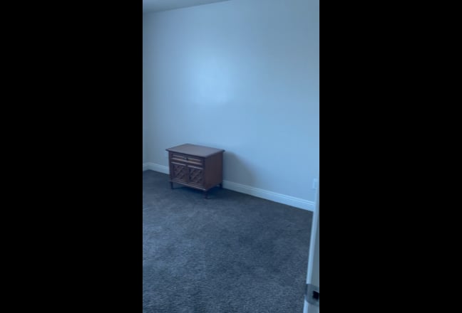 No security deposit $1200 Move-in before May 1st Main Photo