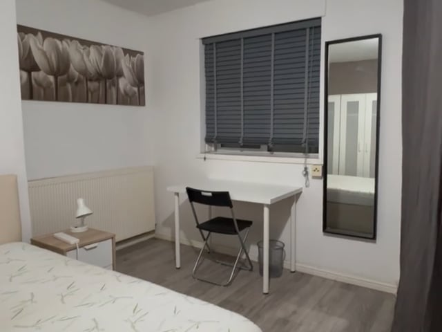 Video 1: Room 1 - £265 per week, Extra Large room with private Balcony