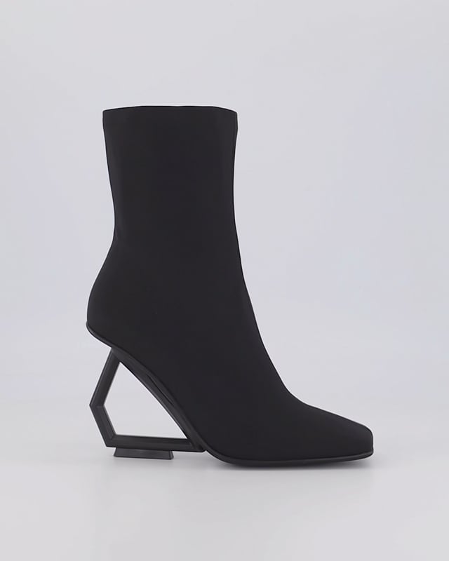 HEIRO / Black Neoprene