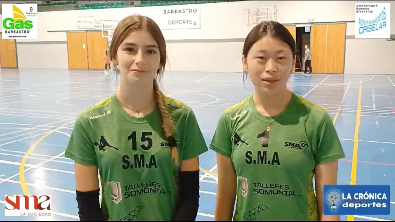 ALBA, MARA, FERNANDO Y TOÑO (Jugadoras y Entrenadores Equipo Voleibol Femenino SMA Barbastro) Victoria de la SMA en Barbastro co