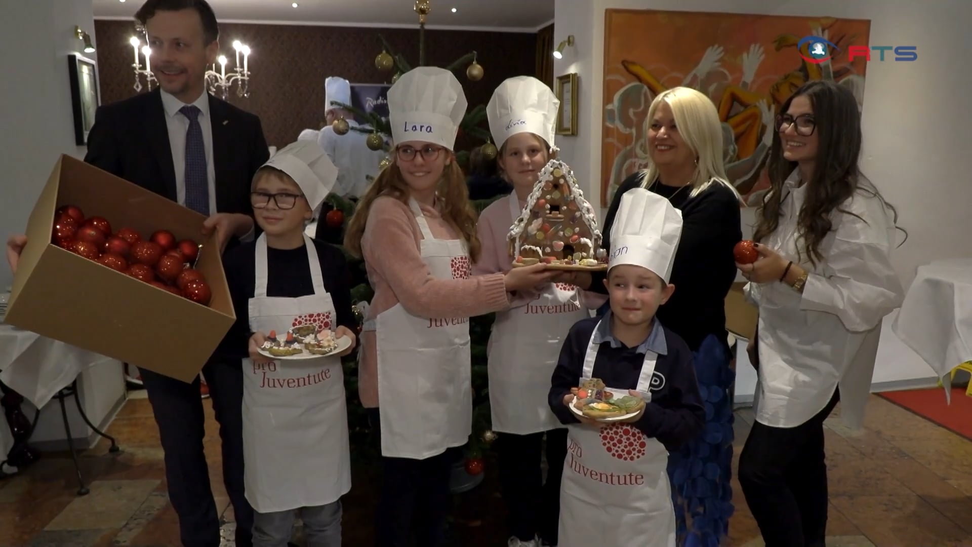 neue-adventaktion-von-pro-juventute-19-kids-verzieren-lebkuchen-mixen-kinderpunsch