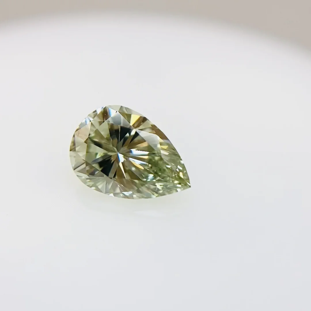 FANCY GRAYISH YELLOWISH GREEN 0.76ct PS/RT2360/GIA - R.T.