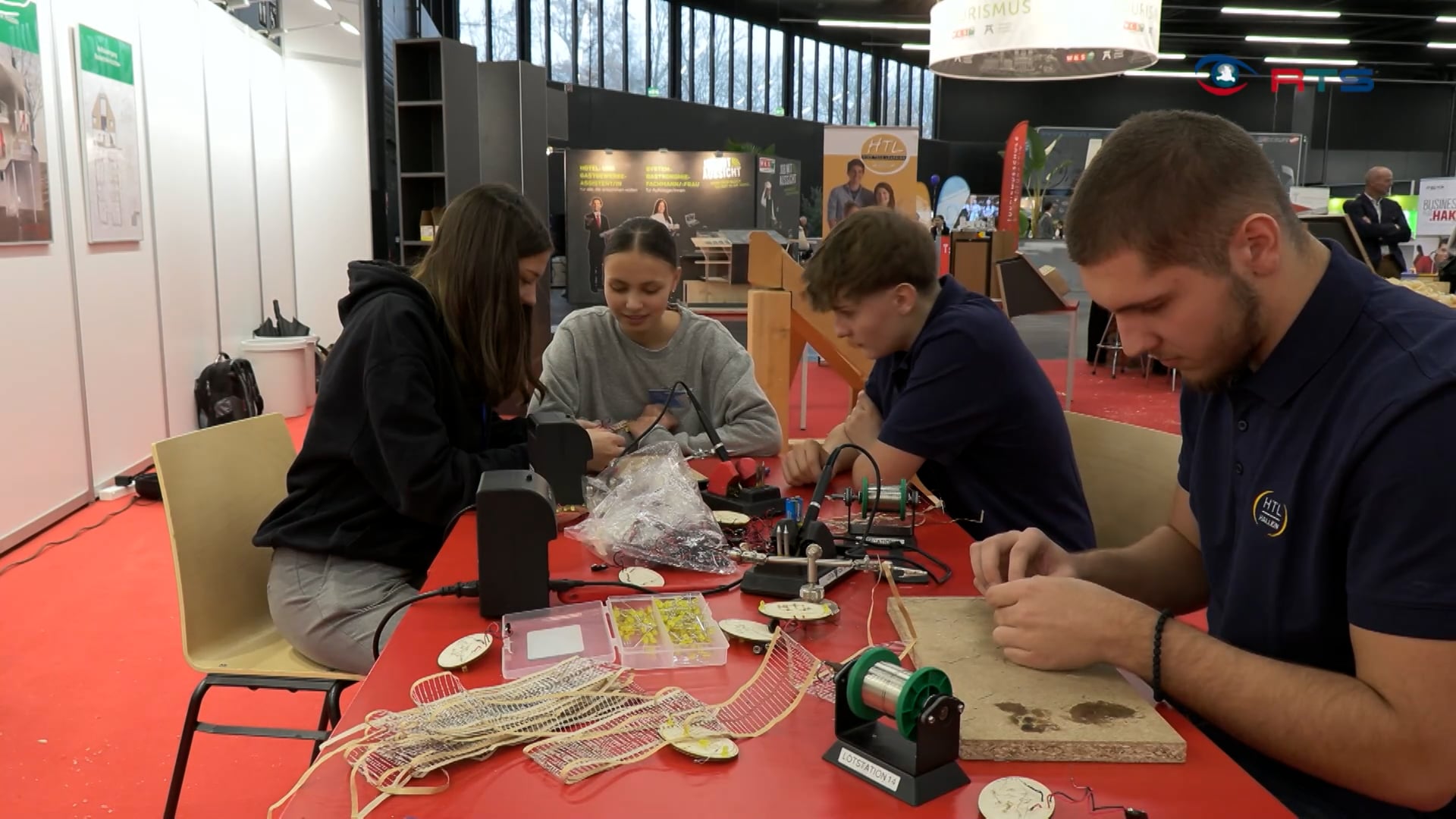 htl-hallein-schulbank-und-werkstatt-vereint