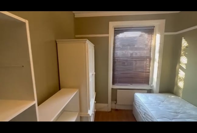 Single bedsit available in West Kensington 5/13 Main Photo