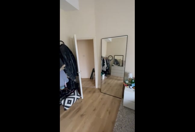 Spacious double room in lovely N16 w/ garden Main Photo