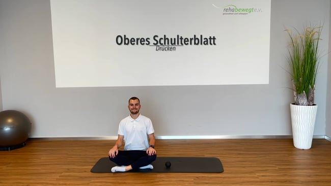 Übungen Faszienkugel - Oberes Schulterblatt