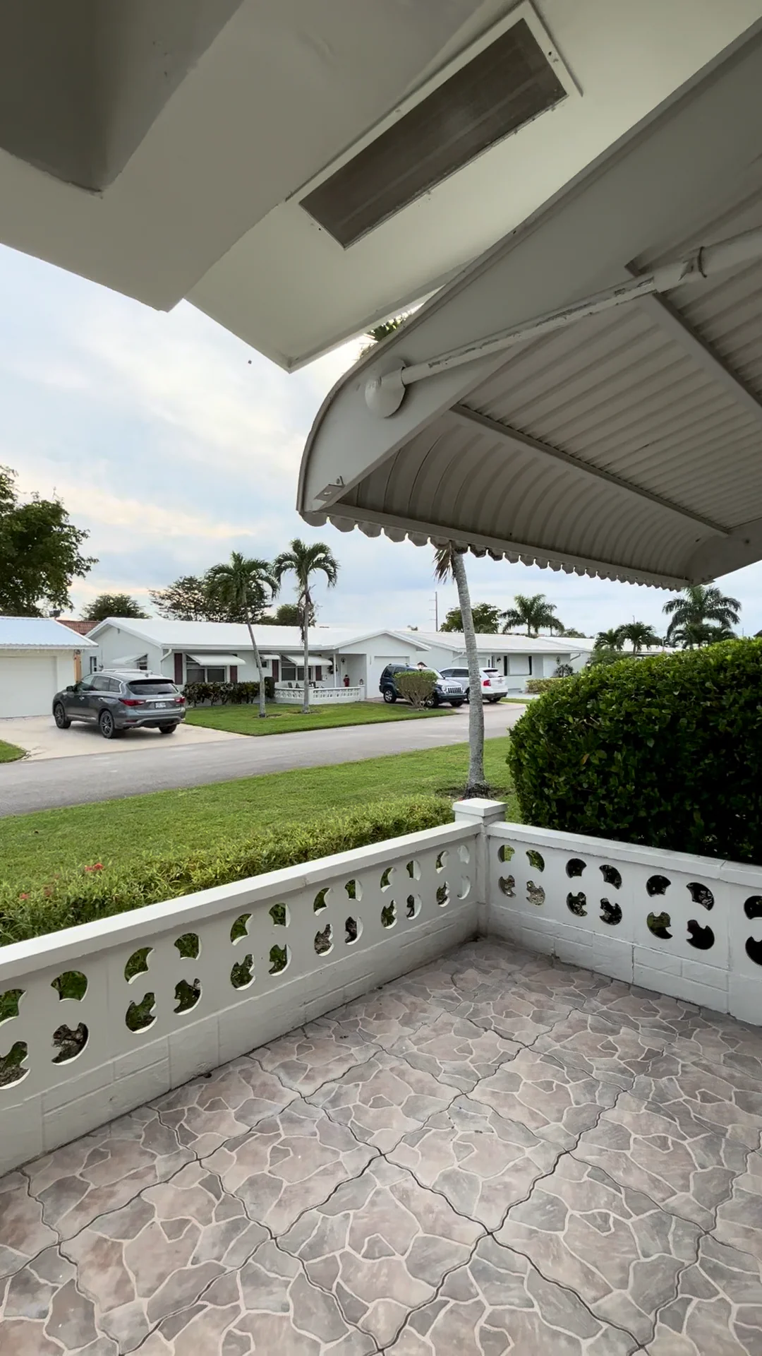 Leisureville 2/2 Rent/Flip on Vimeo