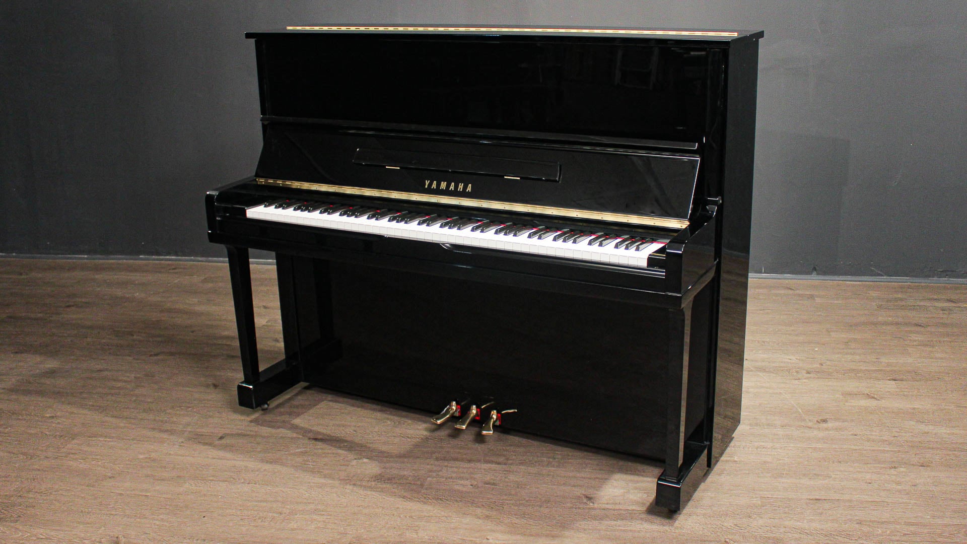 Yamaha u10a on sale