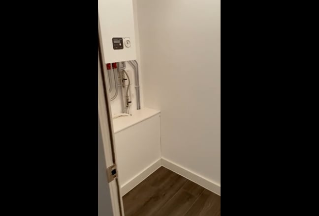 Video 1: Kitchen / Living Area