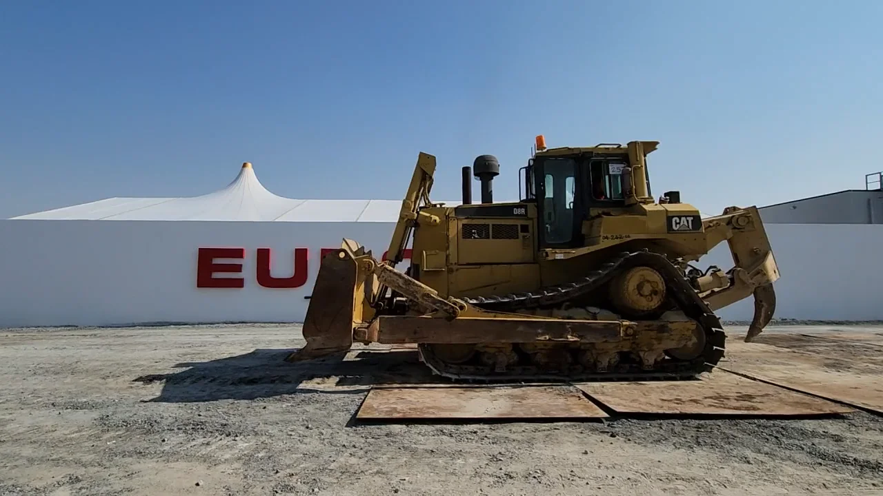 Caterpillar D8R Abu Dhabi December 2023 on Vimeo