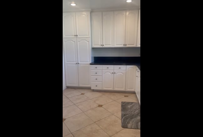 Spacious Room Main Photo