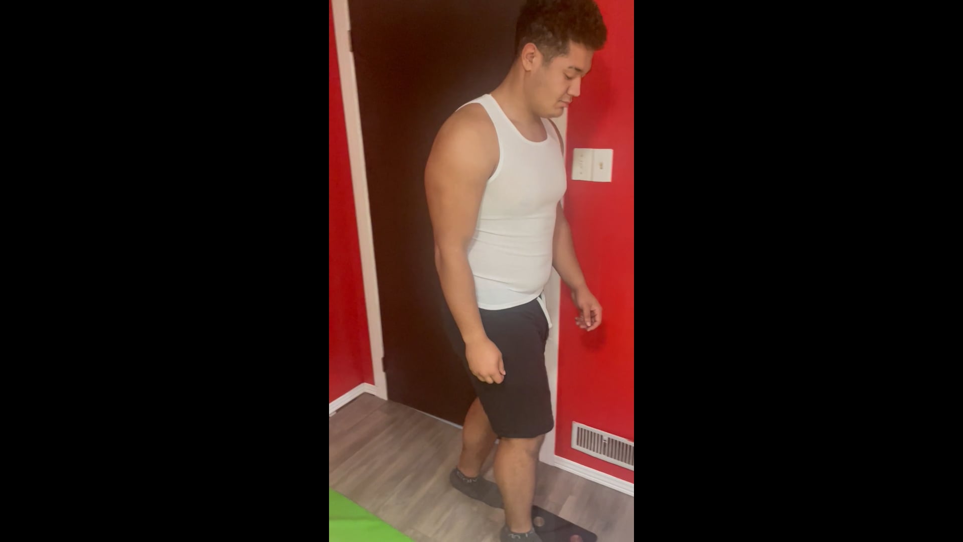 Watch PurpleShift athlete's Weight: 270.8 pounds