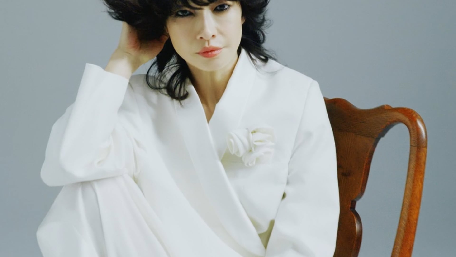 GROOVE IS IN THE HAIR (VOGUE JAPAN)