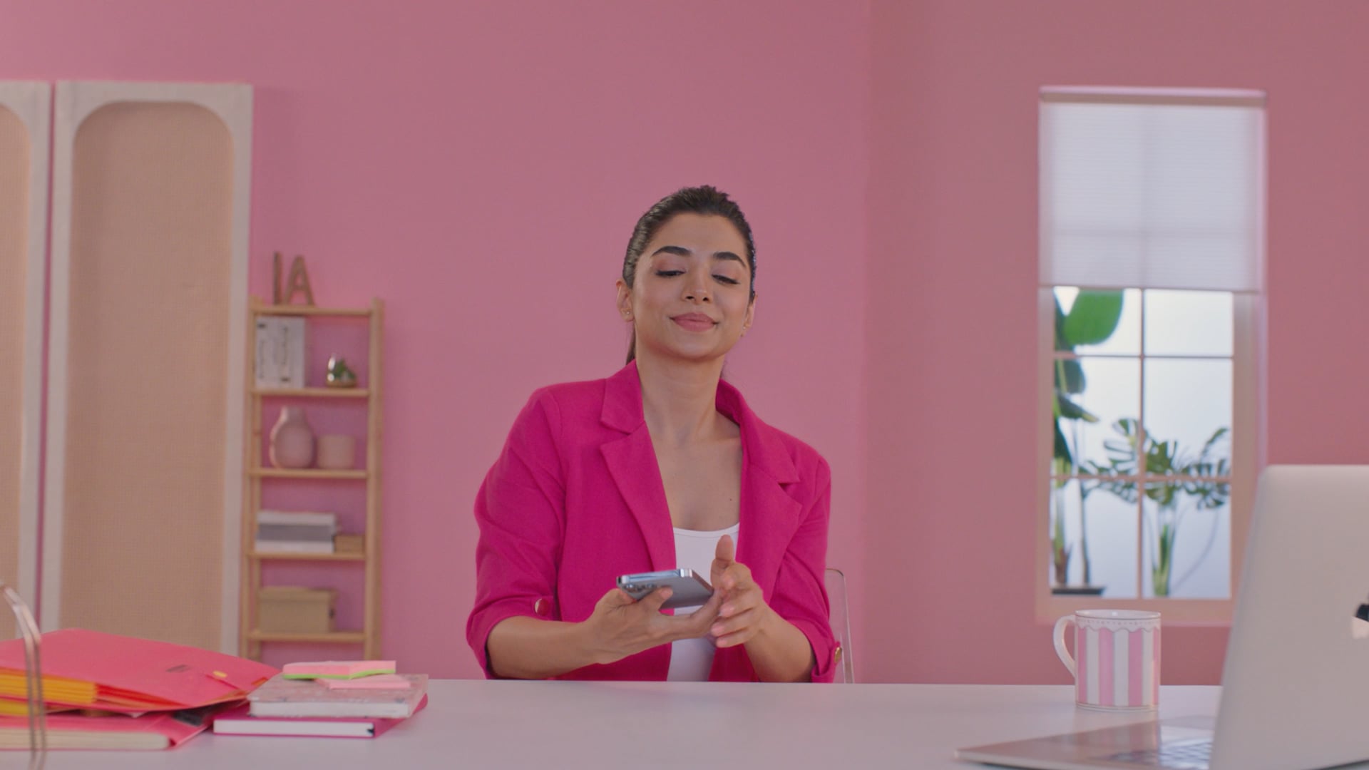 Glow & Lovely 6sec Bumper 1