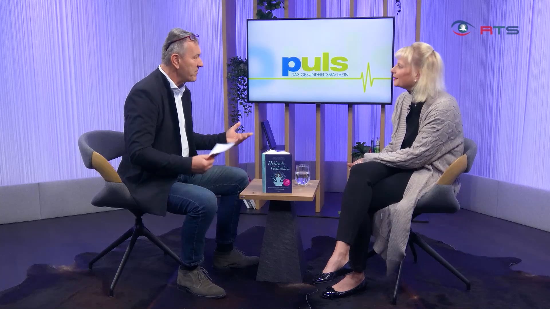 stress-zu-weihnachten-im-studiogespraech-gibt-die-therapeutin-sabine-schneider-tipps-fuer-die-stille-hektische-zeit