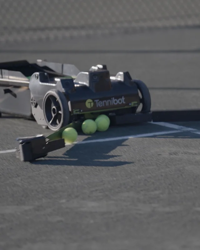 Tennibot – Le robot ramasseur de balles de tennis !