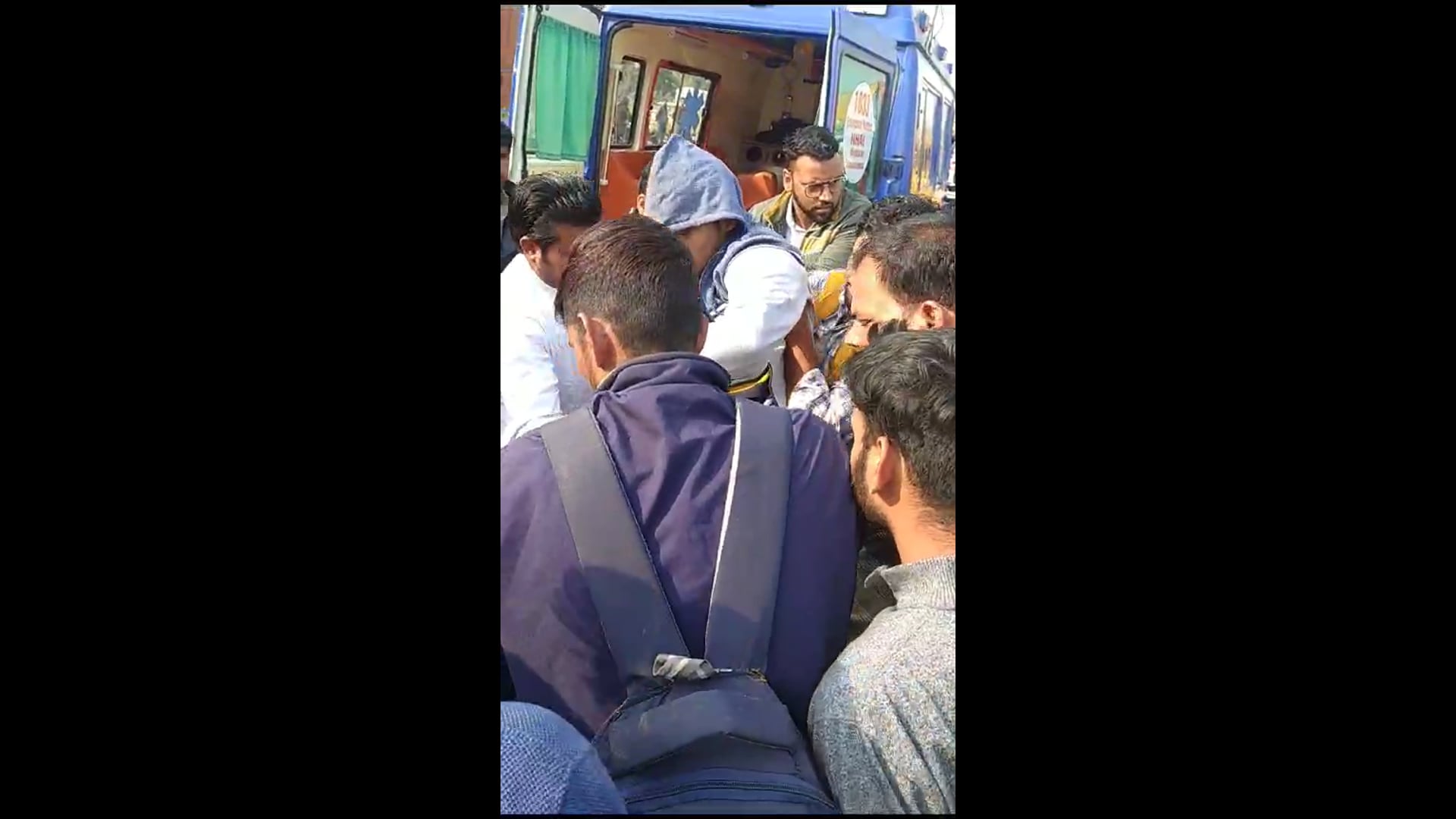 @rajnrayan444 थाना रिफाइनरी टाउनशिप चौराहा पर बङा हादसा कार का बिगङा संतुलन