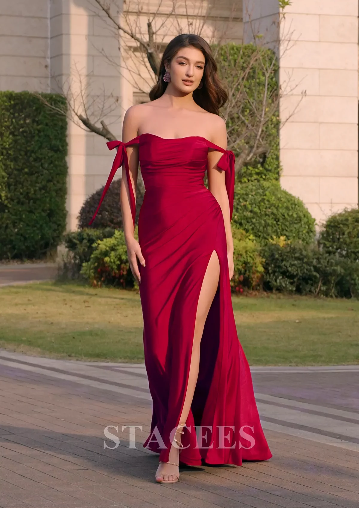 Sheath/Column Off-the-Shoulder Sleeveless Sweep Train Jersey