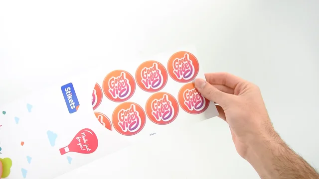 Adesivi rotondi personalizzabili online - Stickers - StampeperFotografi