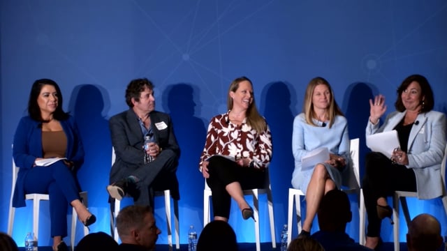 Town Hall: Secrets, Tips, and Tricks for Innovative Global HR Leaders in a World of Disruption and Change