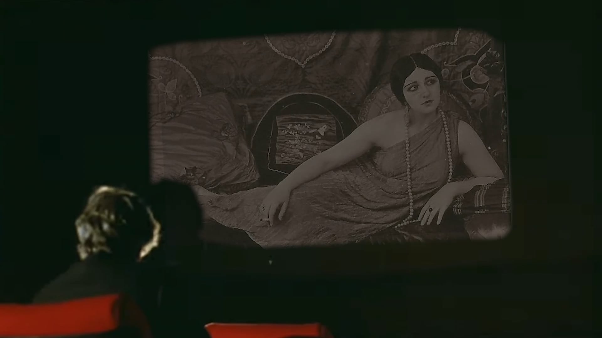Filling (Feeling) the Archival Void: the case of Helena Cortesina's Flor de España