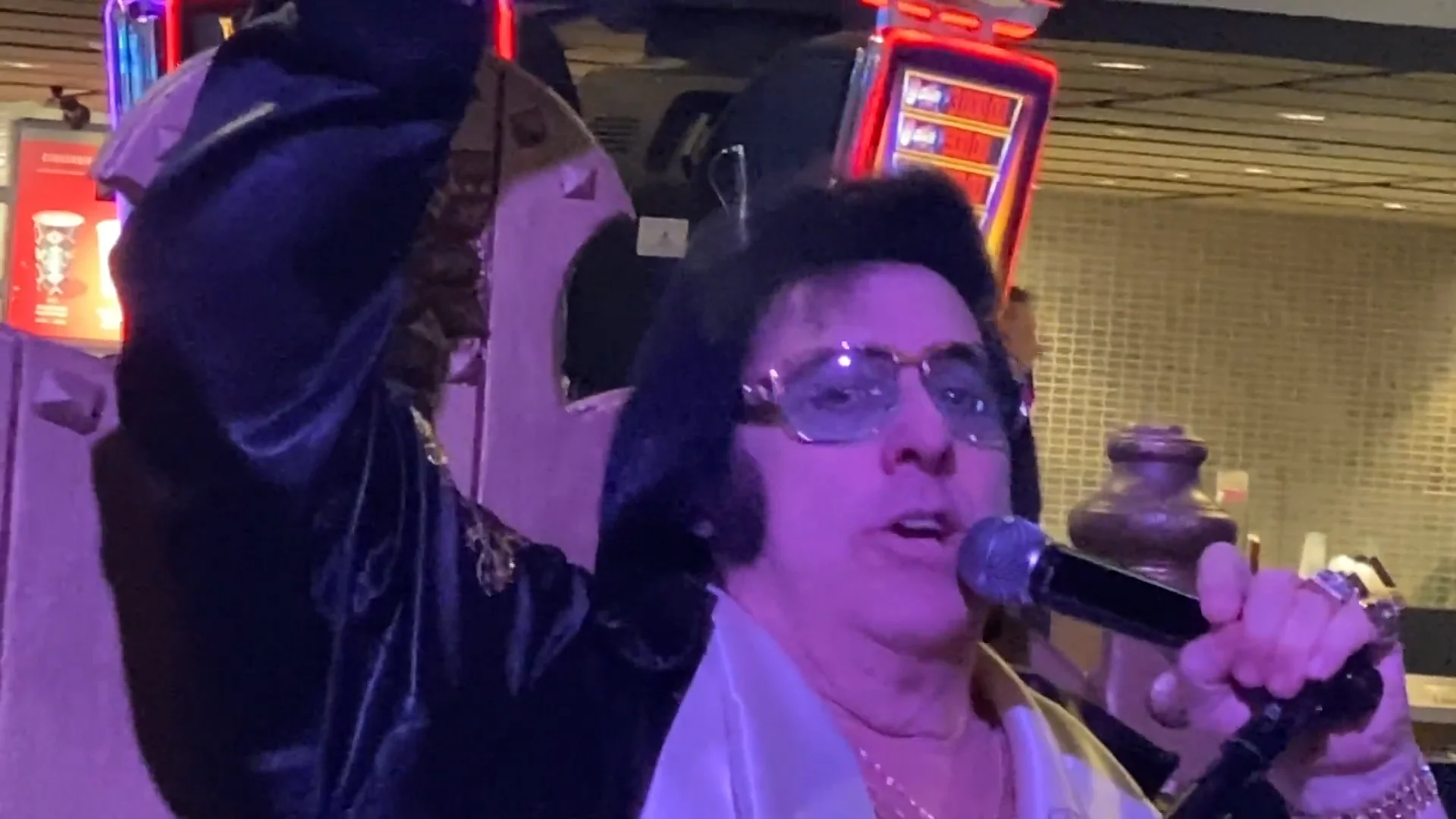 BOOT SCOOTIN’ BOOGIE BIG ELVIS on Vimeo