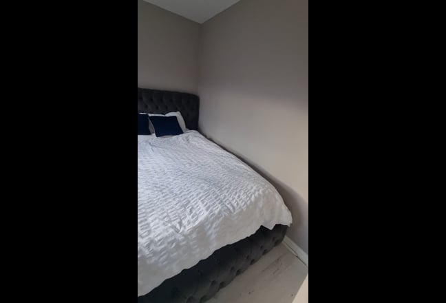 Double Room for Rent with a kingsize bed. Main Photo