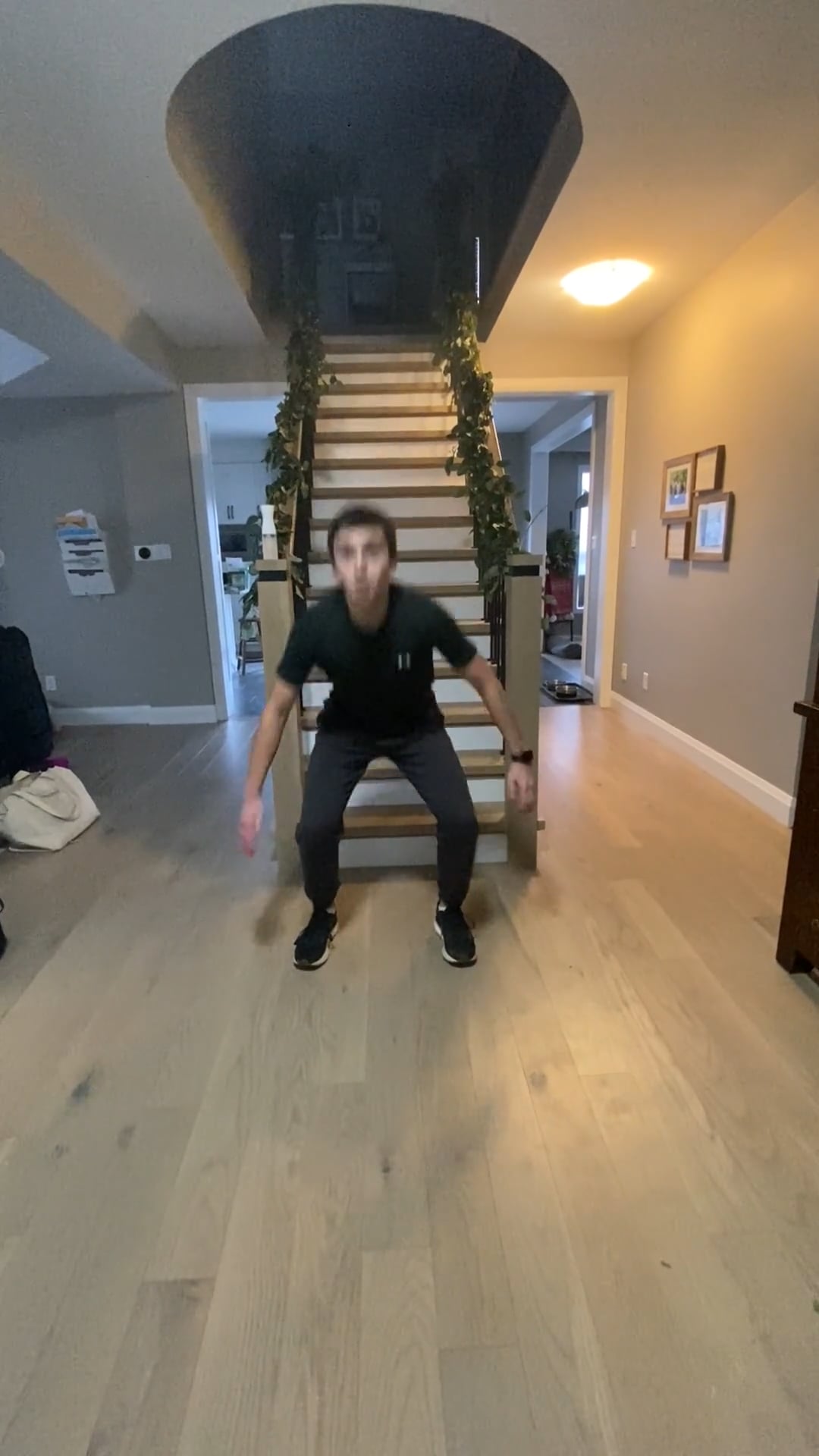 Watch everett nowak's Vertical Jump: 19.41 inches