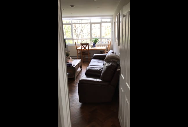 Large bright double-room in Putney Heath Main Photo